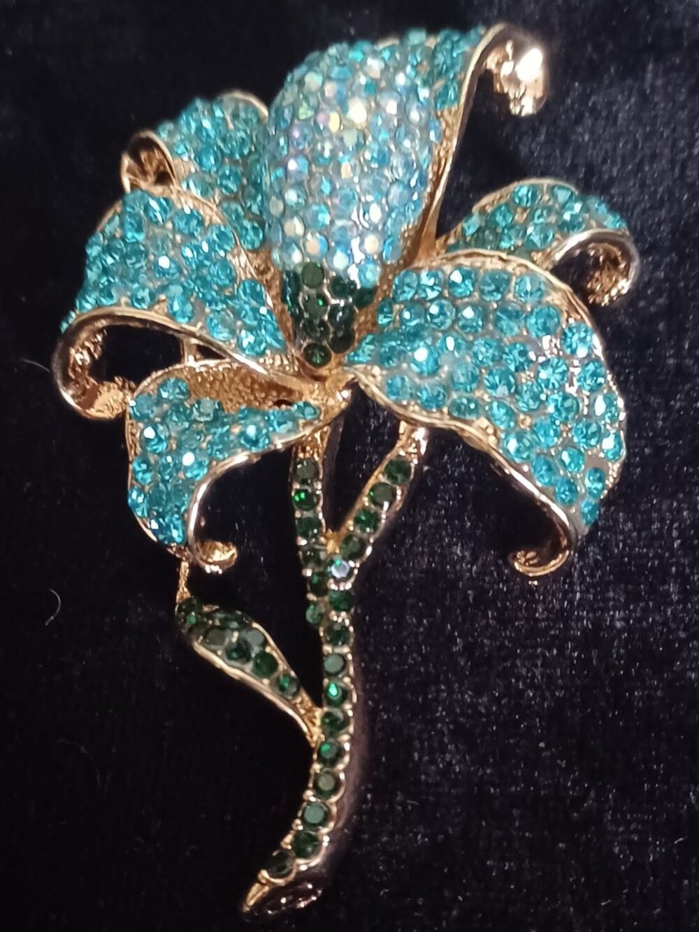 Blue  Rhinestone Flower Brooch Gold‑Tone Sparkling Pin